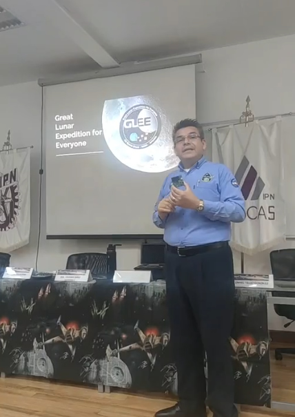 Dr. Israel Téllez González